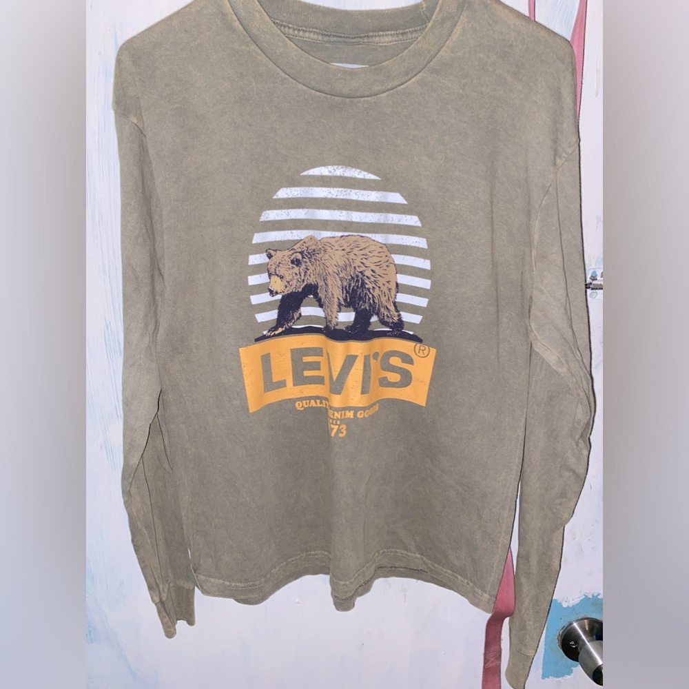 Levi’s long sleeve